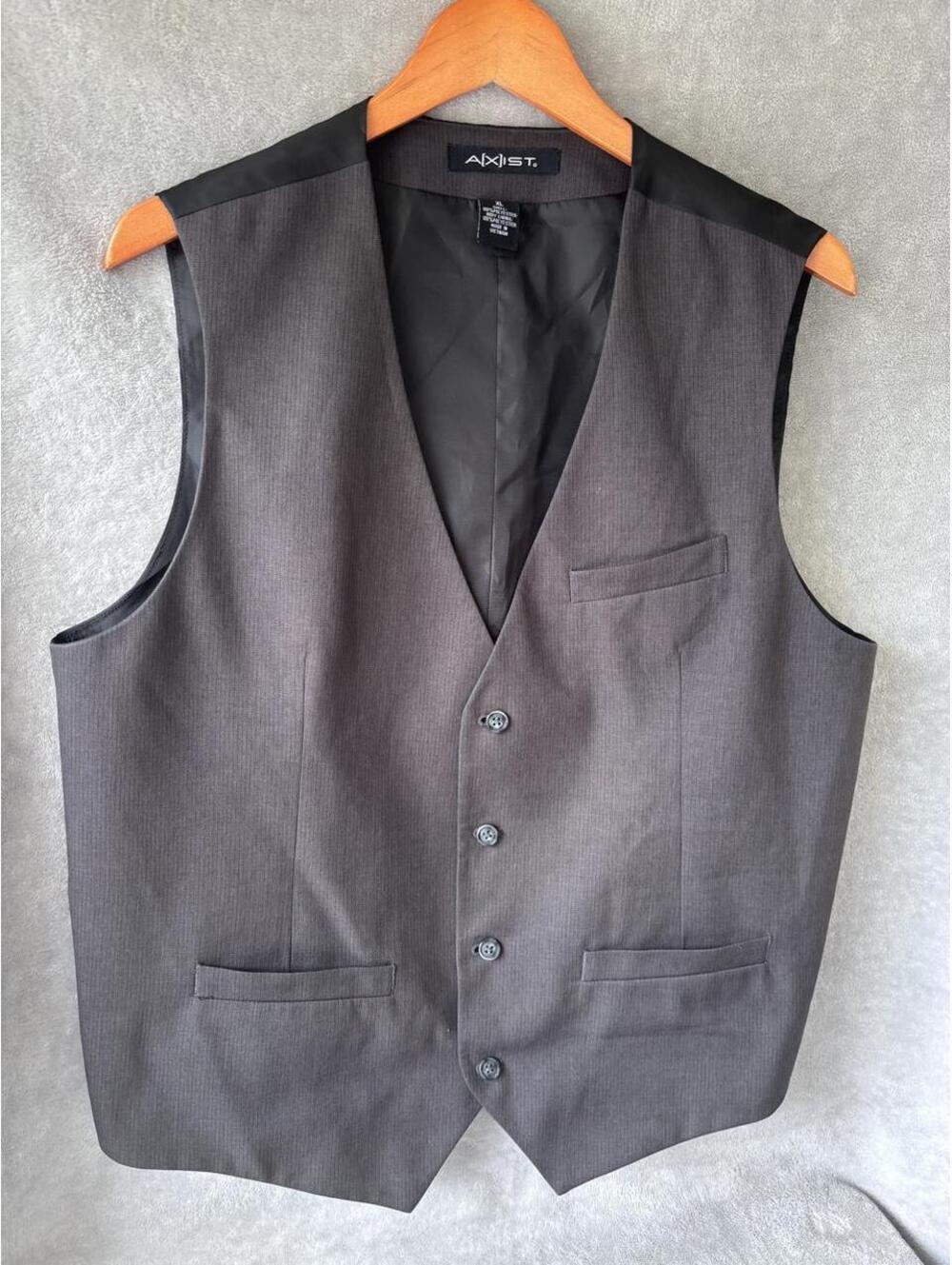 AXIST / Armani Exchange Mens Charcoal Gray Pinstripe Vest Satin Lining. Size XL